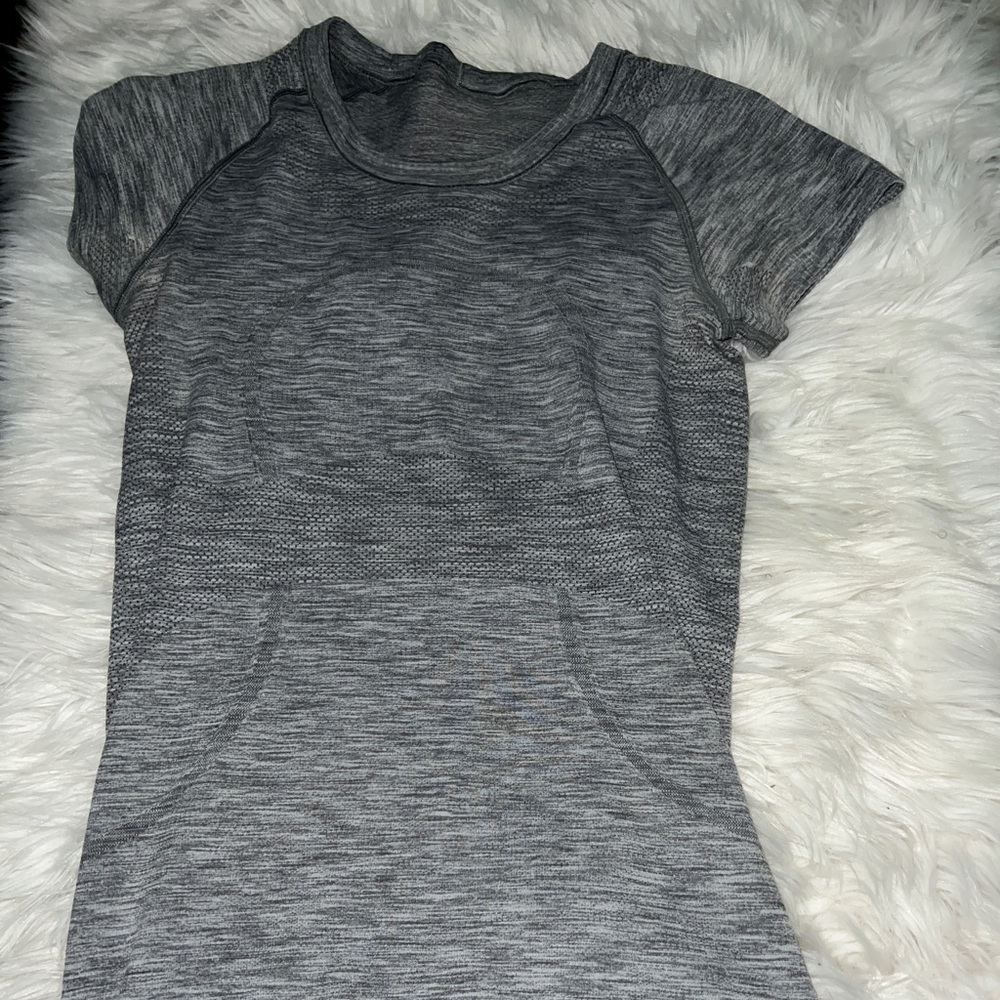 Lululemon swiftly tech